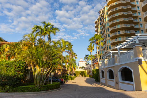 high rise condo HOA